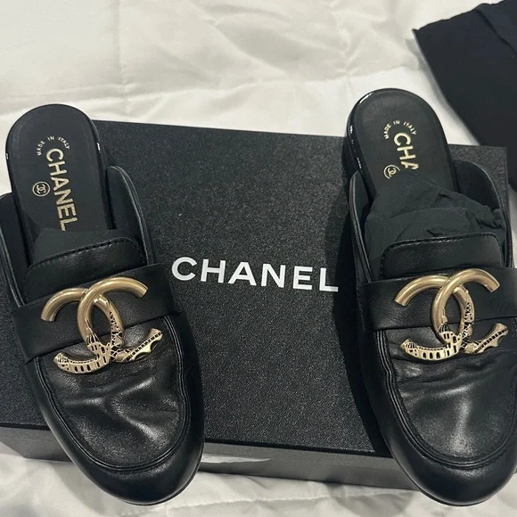 CHANEL Black Women’s Loafers 100% Authentic - Picture 2 of 8